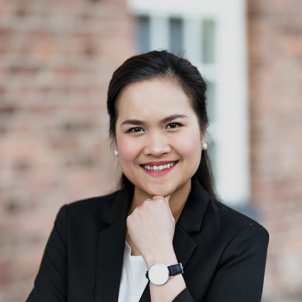 Sample advisor profile photo
